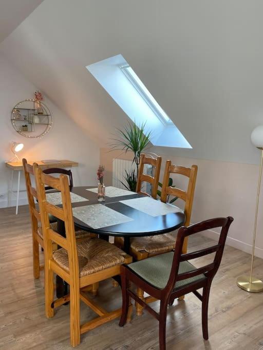 Appartement Cosy Sous Les Toits Lion sur Mer Bagian luar foto