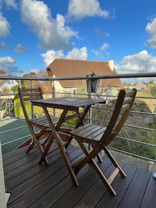 Appartement Cosy Sous Les Toits Lion sur Mer Bagian luar foto